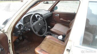 Mercedes w123 220D - 5