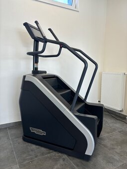 Technogym 1000LCD stepmill LIVE - 5