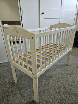 Dřevěná postýlka s matrací pro miminka - 5