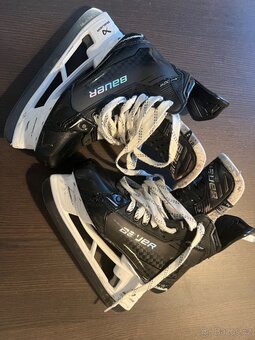 Brusle Bauer Supreme Shadows 8,5 Fit 2 - 5