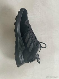 Prodám nenošené outdoorové boty ADIDAS TERREX - 5