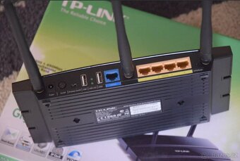 Stabilní dvoupásmový router TP LINK N750 - WDR4300, 2x USB - 5