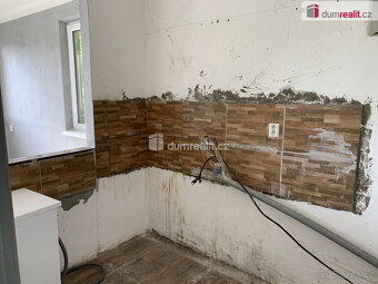 Prodej velkého bytu 3+1 o ploše 73,4 m2 + L/S, obec Všeradic - 5
