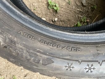 235/55/19 Dunlop zimni M+S - 5