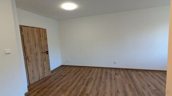 Pronájem bytu 1+kk Vsetín-Semetín 40 m2 - 5