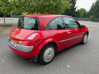 Renault Megane 1.6 16V - 5
