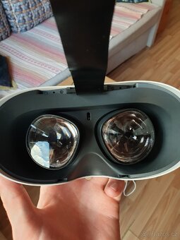 Oculus Quest 2 128GB s Headstrapou - Top Stav - 5
