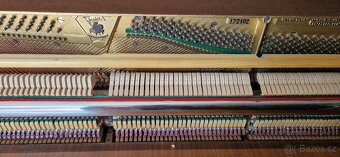 Piano August Förster 114 - Petrof - 3pedály se židlí - 5