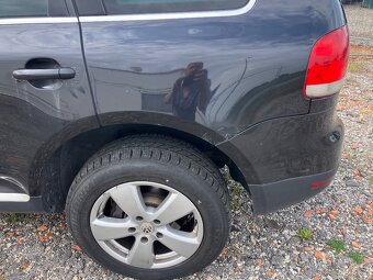 Volkswagen Touareg 3.0TDI A/T 4x4 - 5