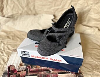 Dámské Dívčí Boty Balerínky SKECHERS BREATHE EASY EU 41 - 5