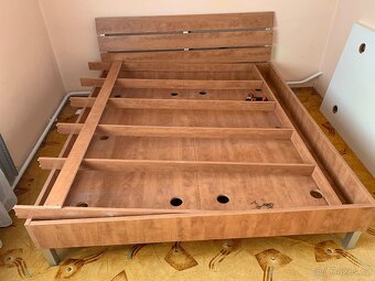 Manželská postel + TV stolek (zakázková výroba) - 5