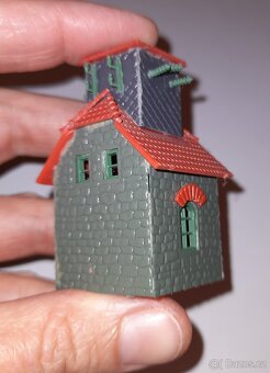 Trafostanice k mašinkám, do kolejiště TT - 5