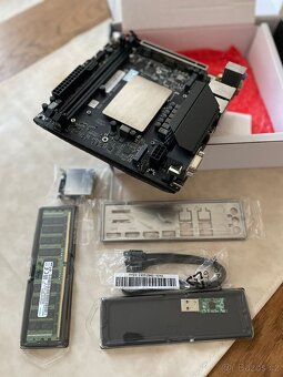 Mini-ITX+Intel Core+RAM+SSD - 5