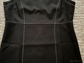 Nové dámské pouzdrové šaty Six Friends - 5