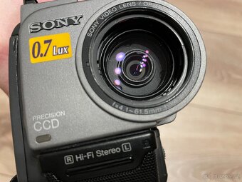 Hi8 kamera Sony TR820E - 5