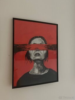 Malba zarámovaná s ženou - 5