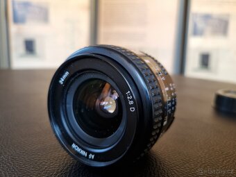 NIKKOR AF 24mm f/2.8D - 5