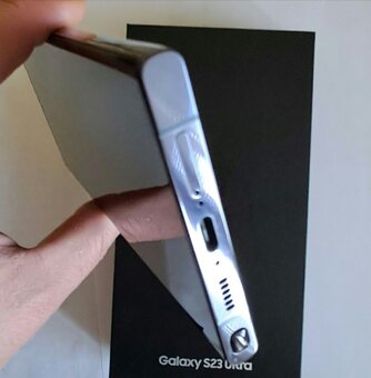 Prodám Samsung Galaxy S23 Ultra 12/512GB - 5