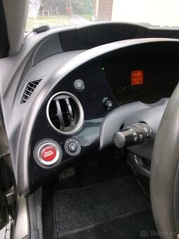 Civic najeto 161 tis.km - 5