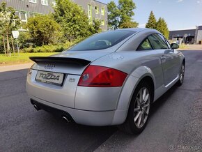 Audi TT coupé 3.2 quattro S-line V6 250 koní - 5