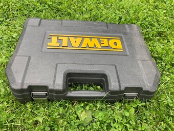 Nová 142dílná sada nářadí Dewalt - 5