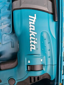 Makita HR2470 - 5