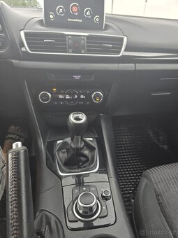 Mazda 3 - 5