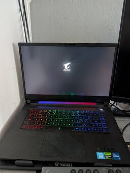 Herní notebook GIGABYTE AORUS 15 BSF,Samsung G65B qhd 240hz - 5