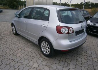 Volkswagen Golf Plus 2.0FSi 110kw,2x kola benzín manuál - 5