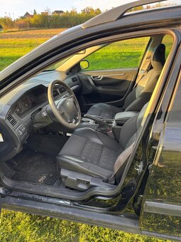 Volvo V 70 II 2,4i rok 2001 103 kw automat - 5