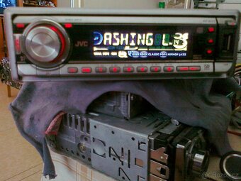 Prodám autorádio JVC - 5