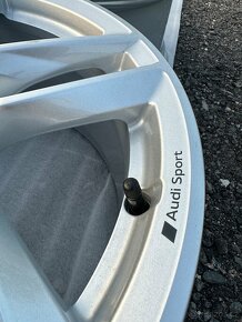 AUDI SPORT - NOVÁ SADA A4 B9 - 5