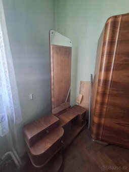 Nábytek ze 30 let. - 5