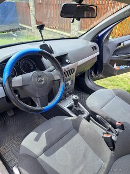 Opel Astra H combi - 5