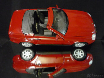 Mercedes Benz SLK 230 Maisto 1/18 - 5