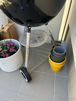 Gril Weber na brikety - 5