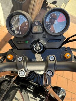 YAMAHA XJR 1300 - 5