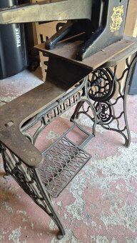 Šicí stroj na kůži Singer 29K33 - 5