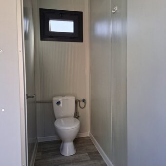 Sanitární kontejner PMP o rozměru 3 x 6 m - 5