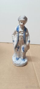 ručně malovaná porcelánová figurka chlapce - 5
