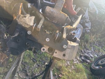 Centralni stojan a bocni stojanek na Samaha TDM 900 01-11 - 5