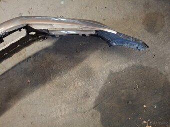 VW Touareg II - přední nárazník - 5