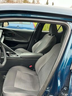 Toyota CH-R 2.0 plugin hybrid - 5