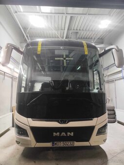 Čelní sklo pro autobus Mercedes Tourismo R2 - 5