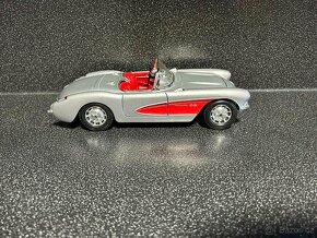 Chevrolet Corvette C1 1957 1:18 - 5