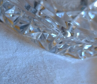 kulatý tác, podnos na cukroví, české broušené sklo - 5