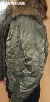 Dívčí zimní bunda-bomber, 12 let, 158 cm - 5
