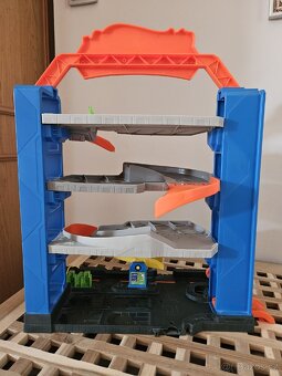 Prodám Hot Wheels Stunt garage - 5