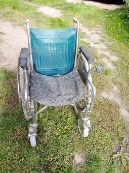 Staré invalidní křeslo - 5