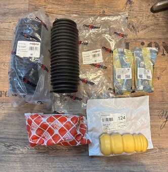 Prodám díly na BMW X3 e83 3.0d - 5